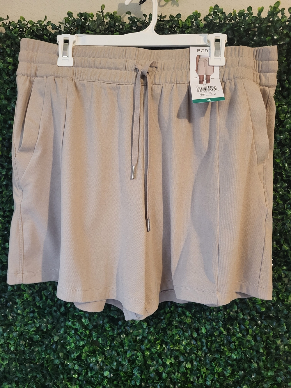 BCBG Taupe Drawstring Athletic Shorts XL